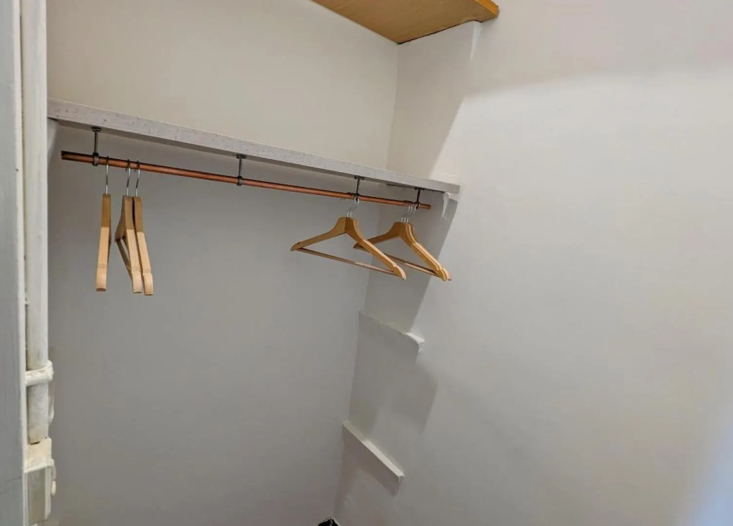 Maison De Style Tout Confort, Position Ideale, Avec Clim Et Petit Exterieur Orange  0*, Orange (Vaucluse) France